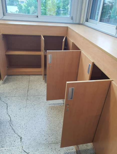 맞춤제작 창틀 붙박이 비품 보관장