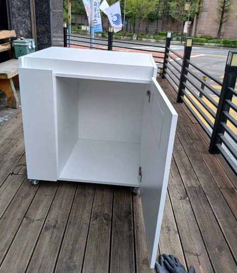 인조 대리석 이동식 처치대