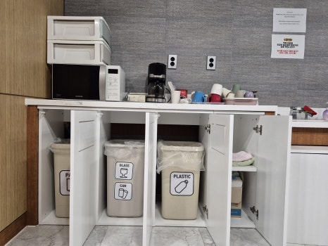 맞춤제작 탕비실 다이 싱크대 하부공간 휴지통 분리함