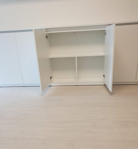 맞춤제작 붙박이 상부 벽걸이장 하부 여닫이 도어 수납장