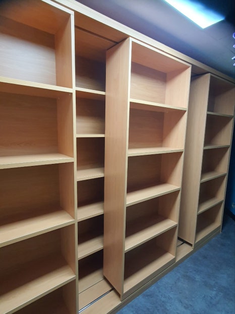 이동식 슬라이딩 서가 붙박이