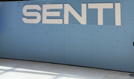 센티 수영복 물놀이 용품 매장 이동식 타공 진열대