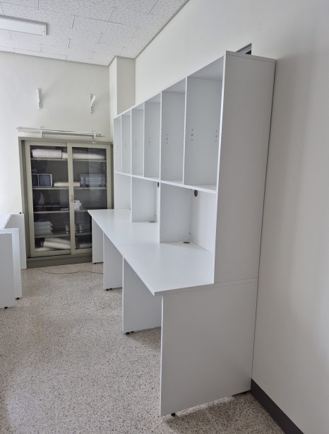 연구실 전용 상부 오픈 수납 공간활용 일체형 책상